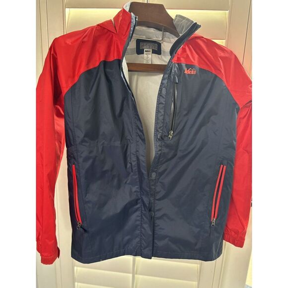 REI Boys Red Navy Rain Jacket, Size XL Windbreaker‎ Waterproof Wind Resistance - Picture 4 of 8